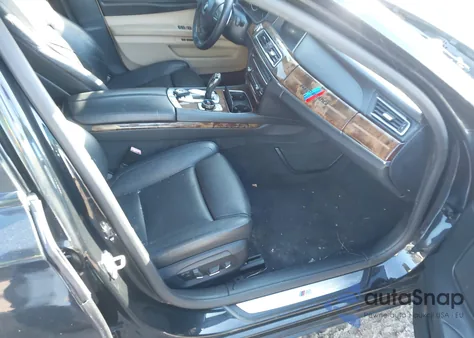 2014 BMW Alpina B7 z USA, uszkodzony, nr VIN WBAYE8C50ED135826